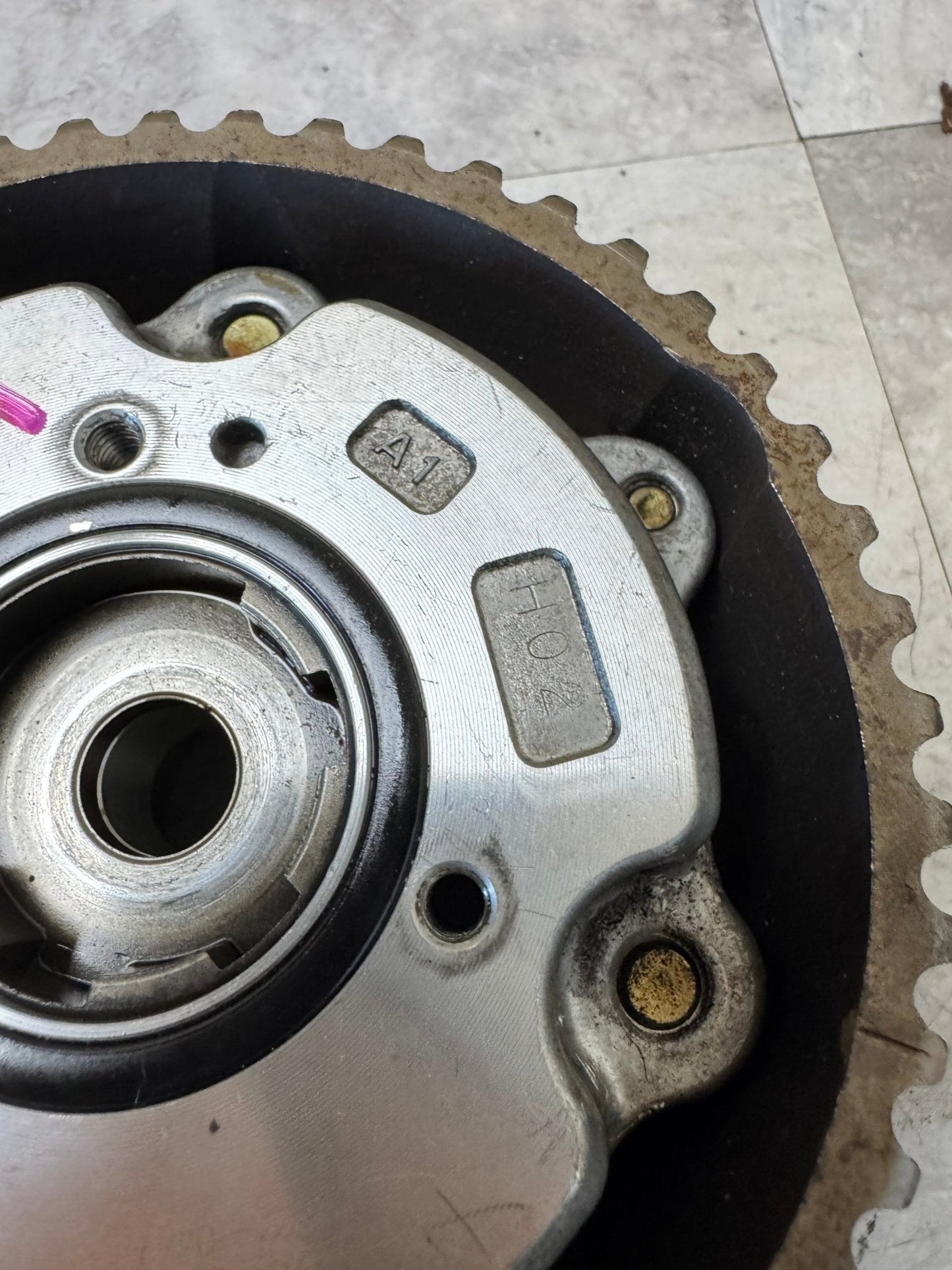 OEM 13322AA000 Intake Camshaft Sprocket Gear LH Left AVCS For 04-05 FXT/STi/OBXT/LGT/EJ
