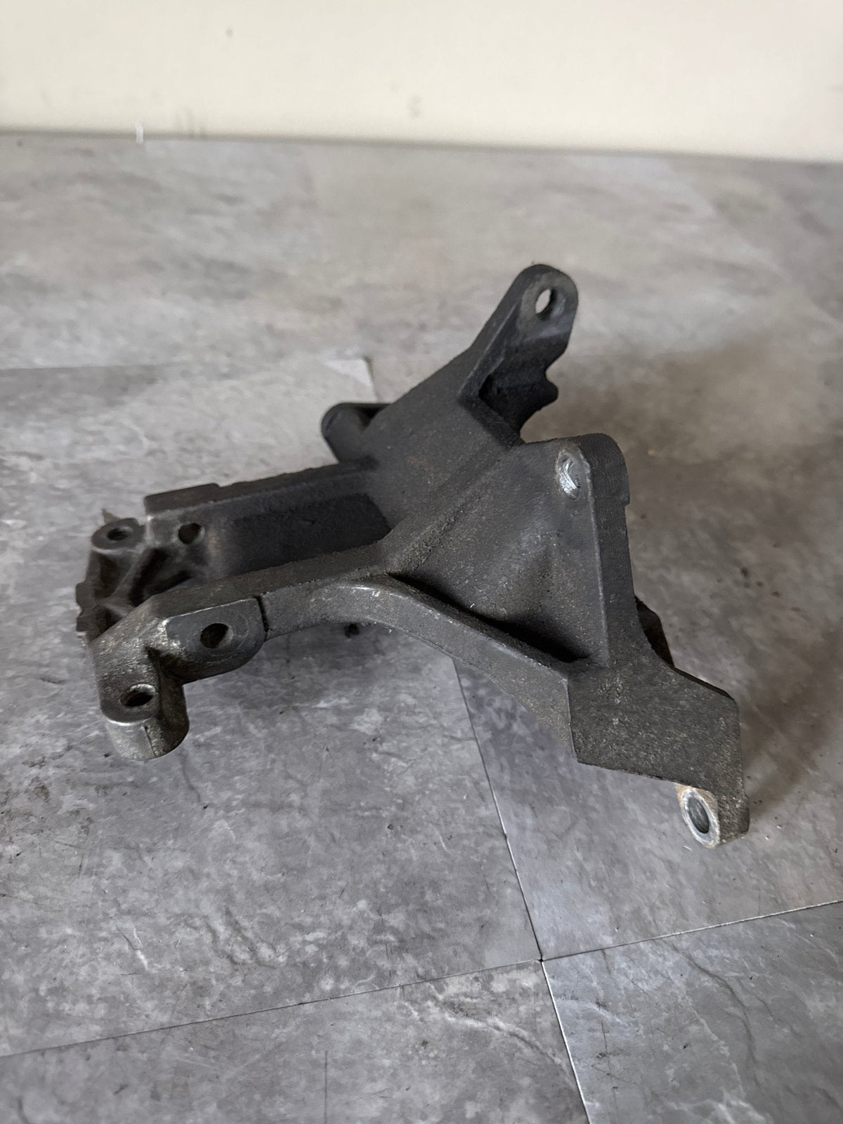 2002-2007 Subaru WRX STi Ej207 OEM Alternator Bracket Mount Assembly (02 WRX