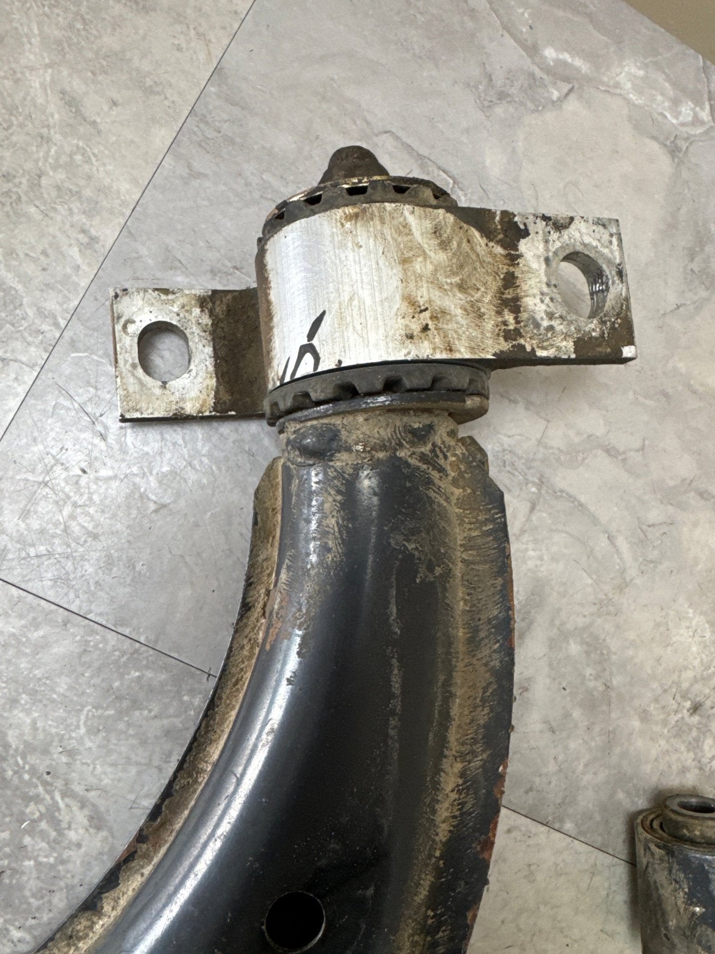 2002-2007 Subaru WRX Sedan Front OEM RH LH Lower Metal Control Arms K4