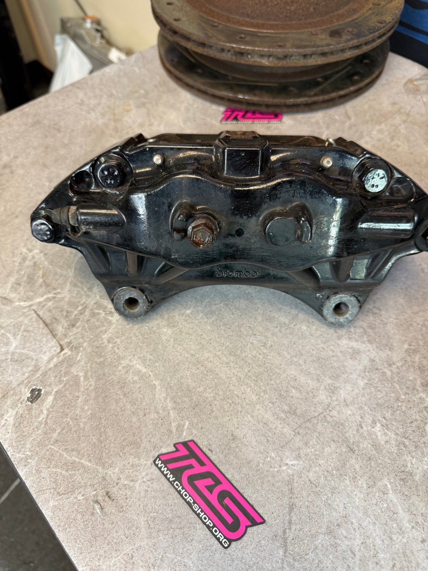 OEM ( not stoptech ) SUBARU STi brembo brake calipers front pair wrx 08-17 4 pot brembos