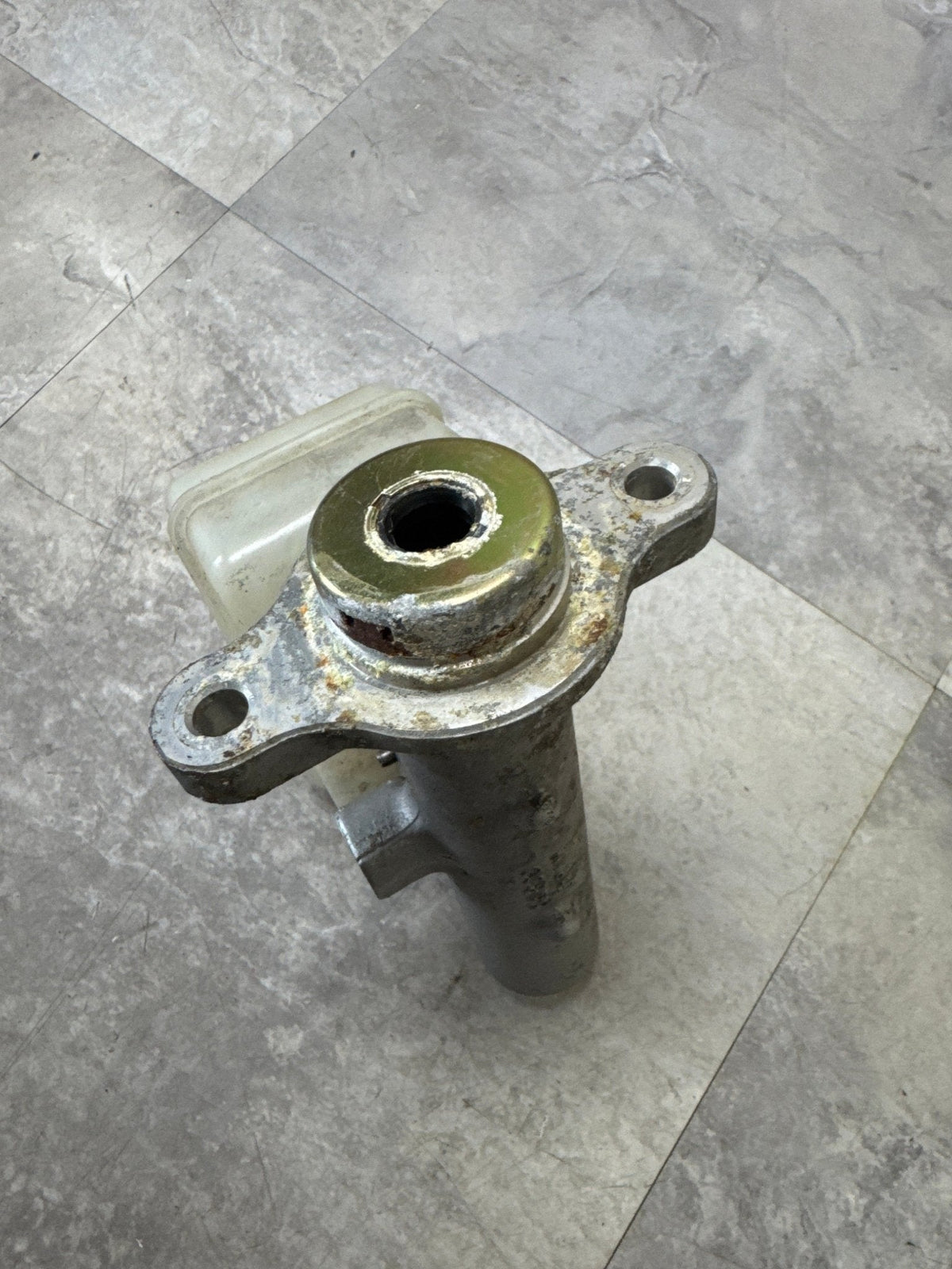 2002-2007 Subaru Impreza WRX STi OEM Brake Master Cylinder Reservoir