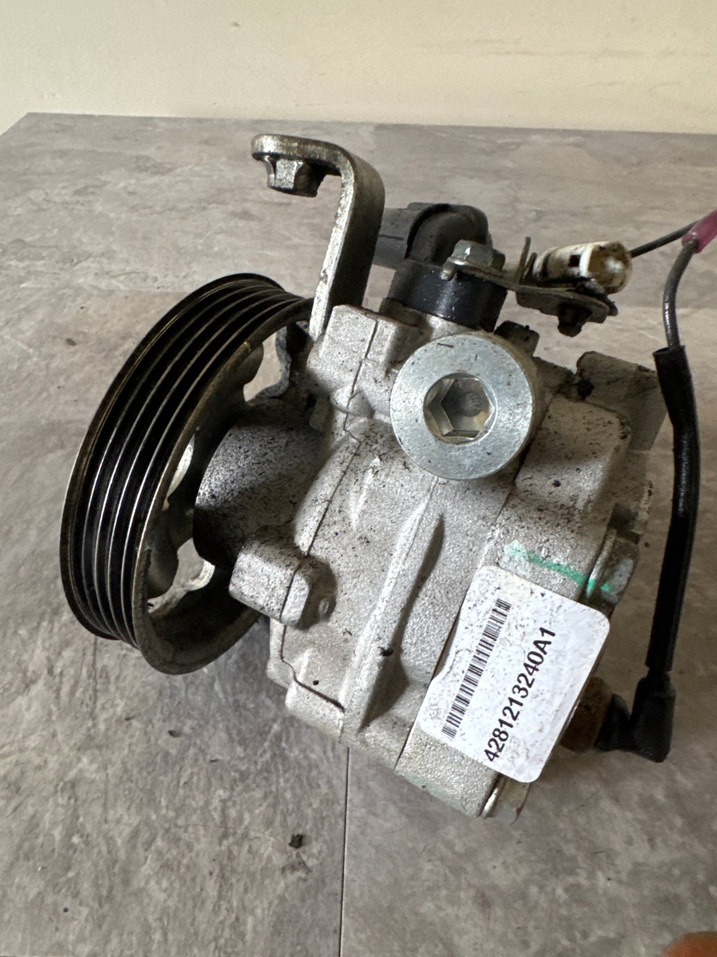 OEM Subaru Impreza WRX STI EJ257 2008-2018 Power Steering Pump 34430-FG040 34430FG040