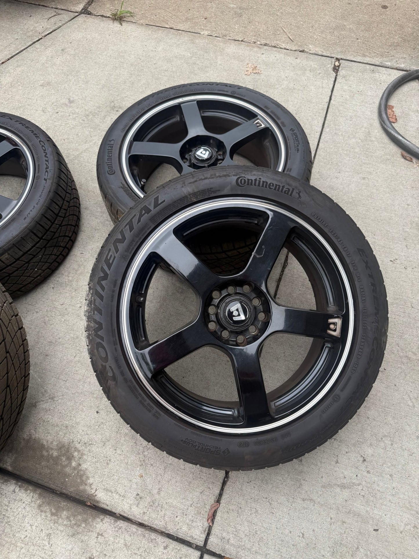 Motegi Mr 116 wheels rims 2002-2014 Subaru wrx 5x100 w/ continental 225/45zr17 tires
