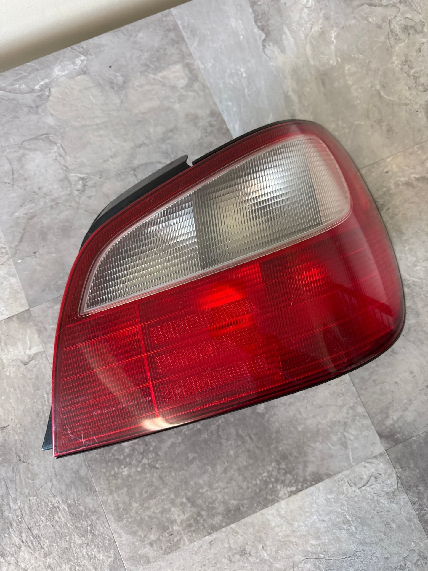OEM RH Side Tail Light Assembly 02-03 Subaru Impreza WRX Sedan 84201FE030