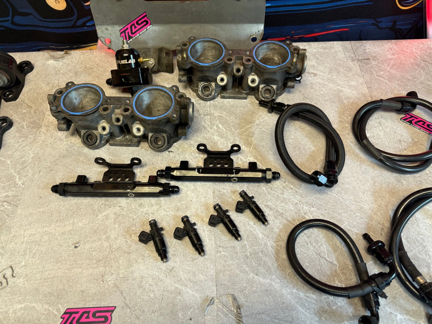 DW fuel kit “ side feed conversion “ 2004 - 2006 SUBARU STi & 2002 - 2007 WRX TGV’s , LINES , FUEL LAB FPR & 1200 CC injectors