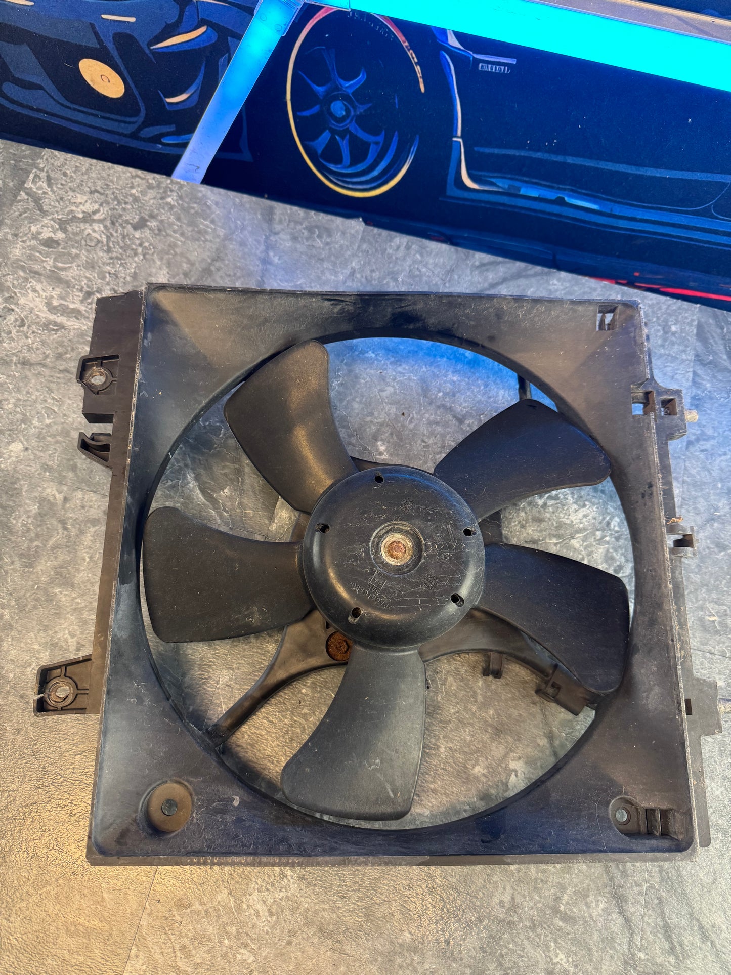 2004-2007 Subaru Impreza WRX STi OEM Left LH Radiator Cooling Fan Shroud And Fan