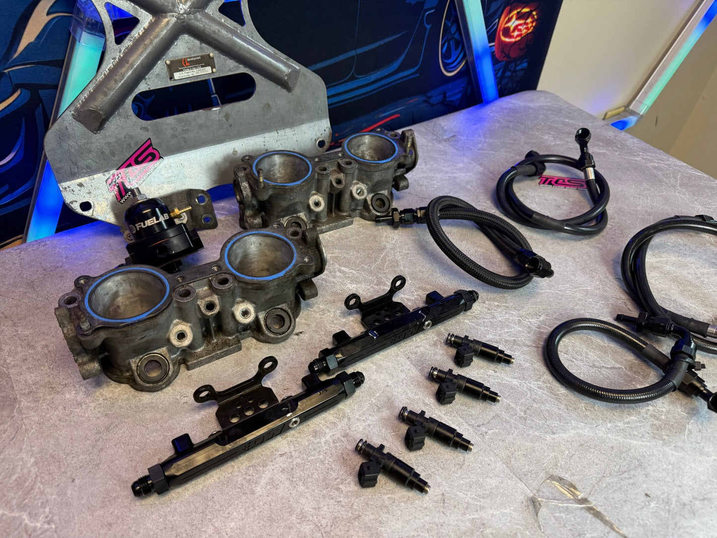 DW fuel kit “ side feed conversion “ 2004 - 2006 SUBARU STi & 2002 - 2007 WRX TGV’s , LINES , FUEL LAB FPR & 1200 CC injectors
