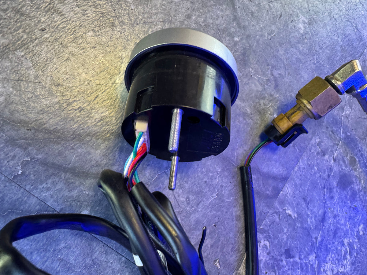 AEM Oil Pressure Gauge AEM 35-8460 With Sensor And Harness