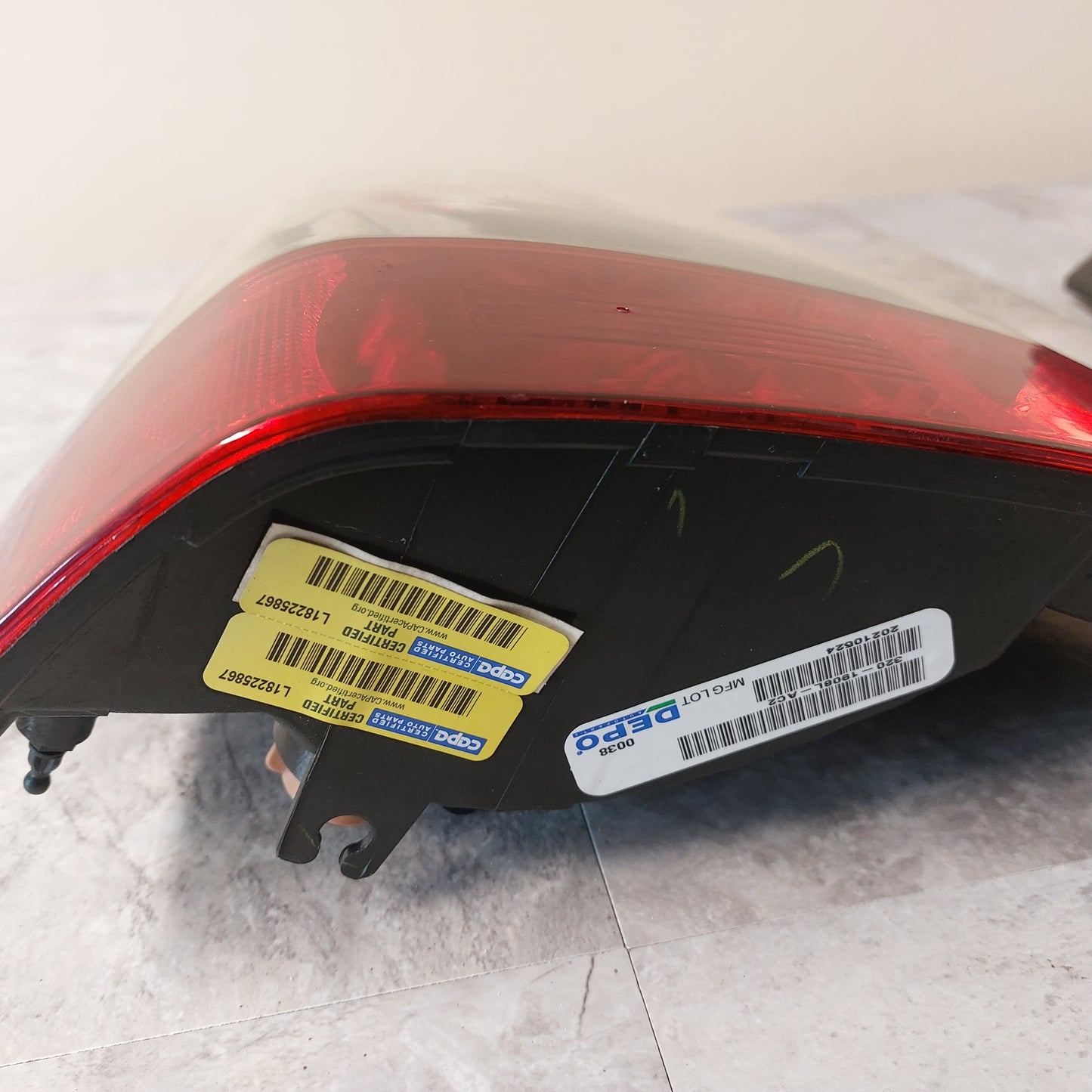 2008 Subaru Forester Sports 2.5 X - Driver and Passenger Side Halogen Tail Light OE Replacement