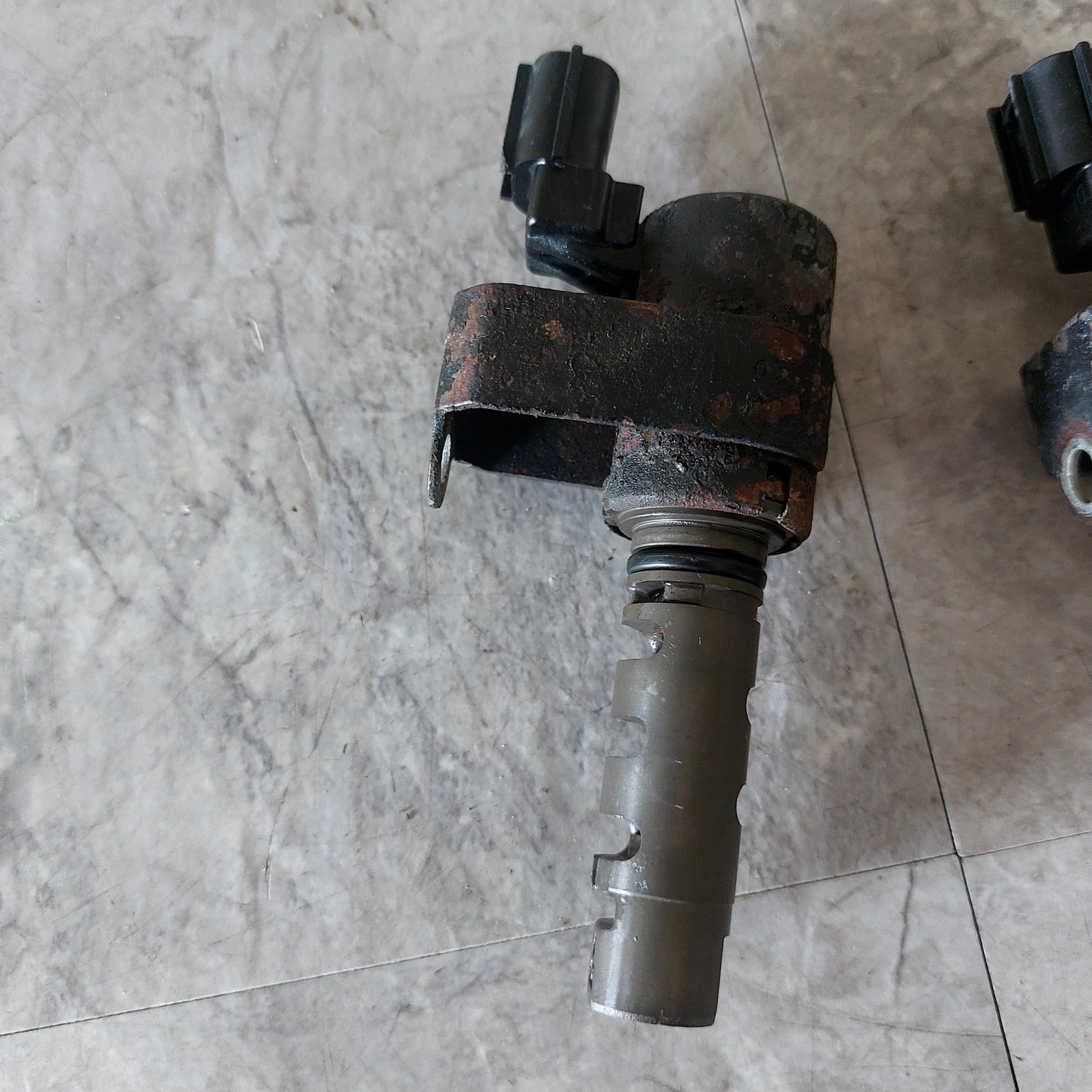 OEM Intake Single AVCS Solenoids Oil Control Valve OCV Subaru 06-14 WRX