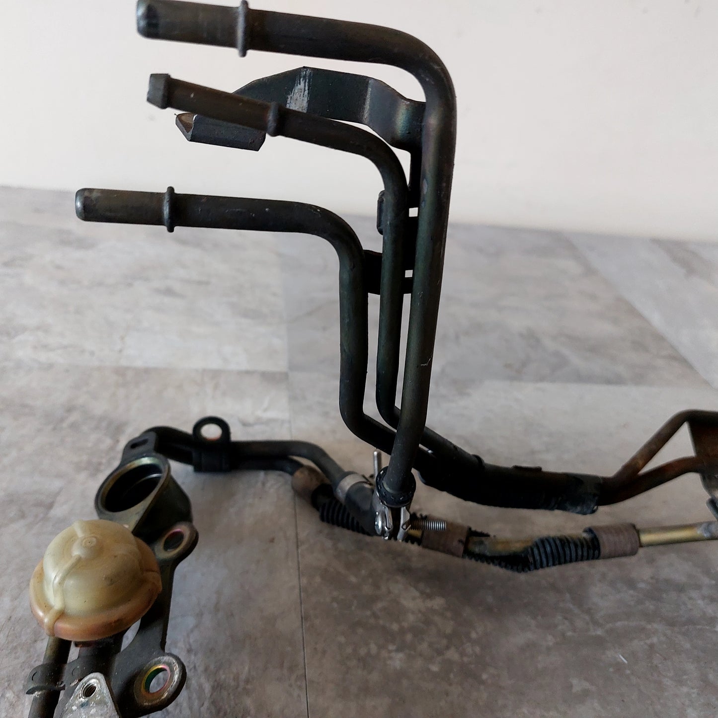 OEM 2004-2006 Legacy GT Outback XT Fuel Injector Rails Lines LH RH