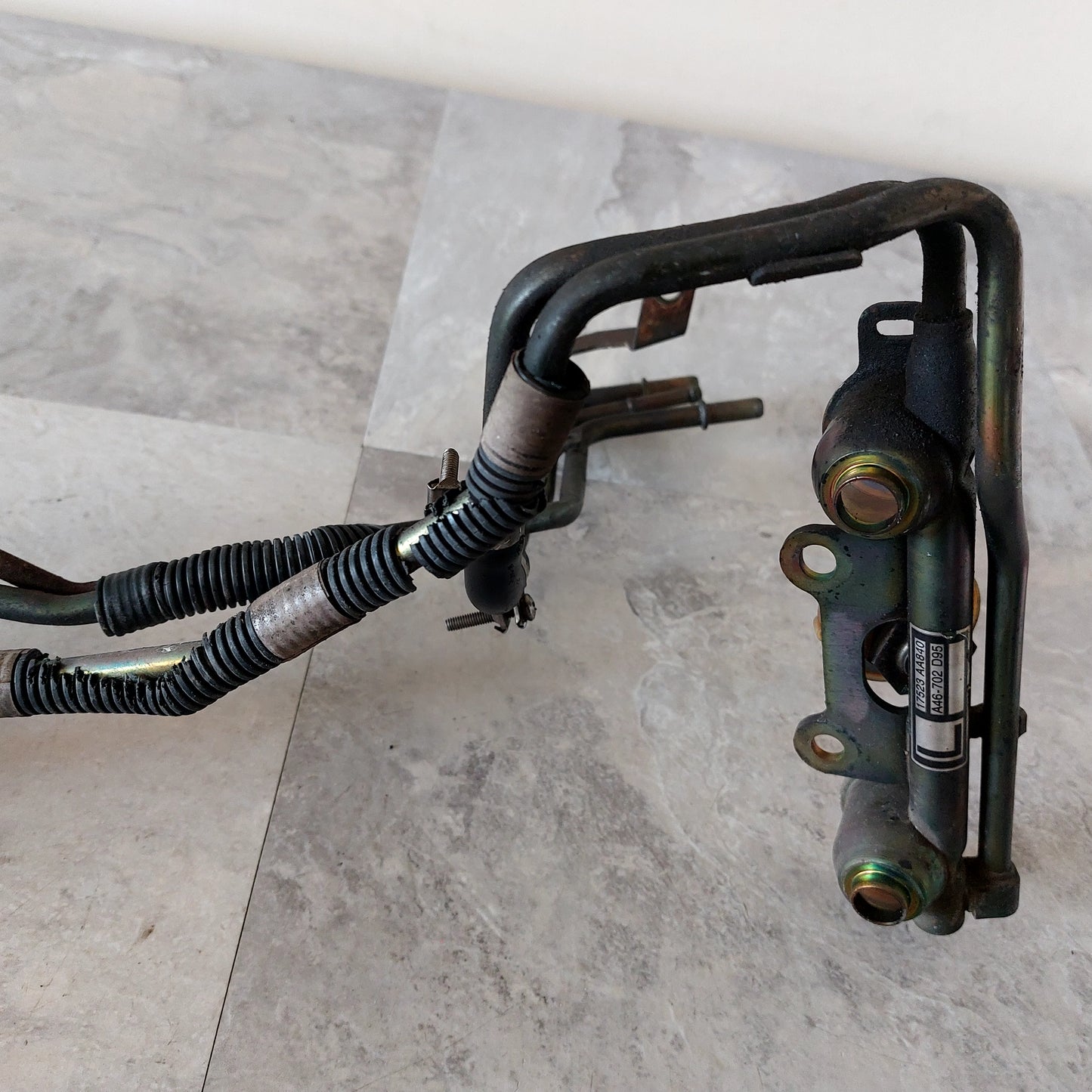 OEM 2004-2006 Legacy GT Outback XT Fuel Injector Rails Lines LH RH