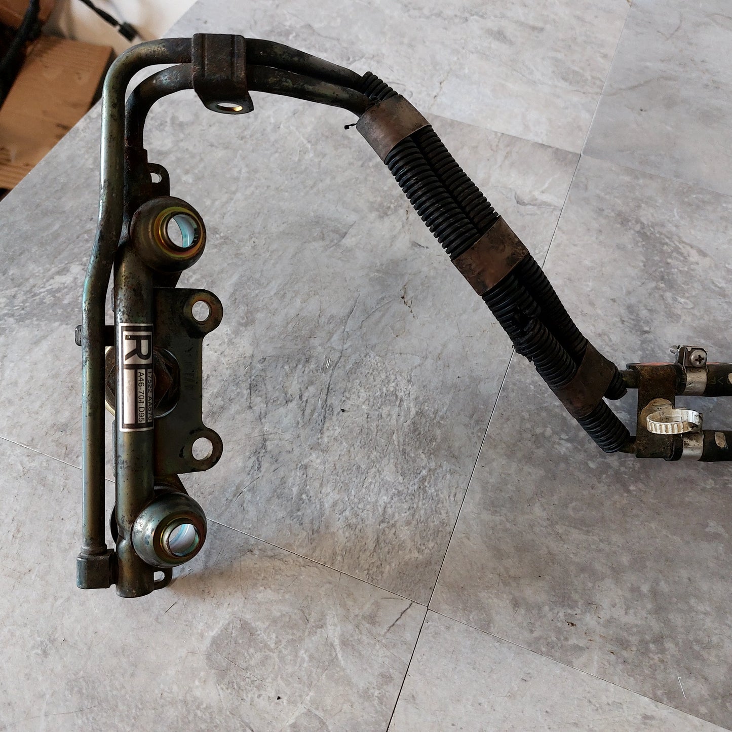 OEM 2004-2006 Legacy GT Outback XT Fuel Injector Rails Lines LH RH