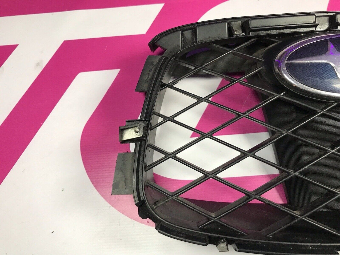 06-07 Subaru Impreza WRX STi OEM Center Grille Piece w/Emblem 91121FE231