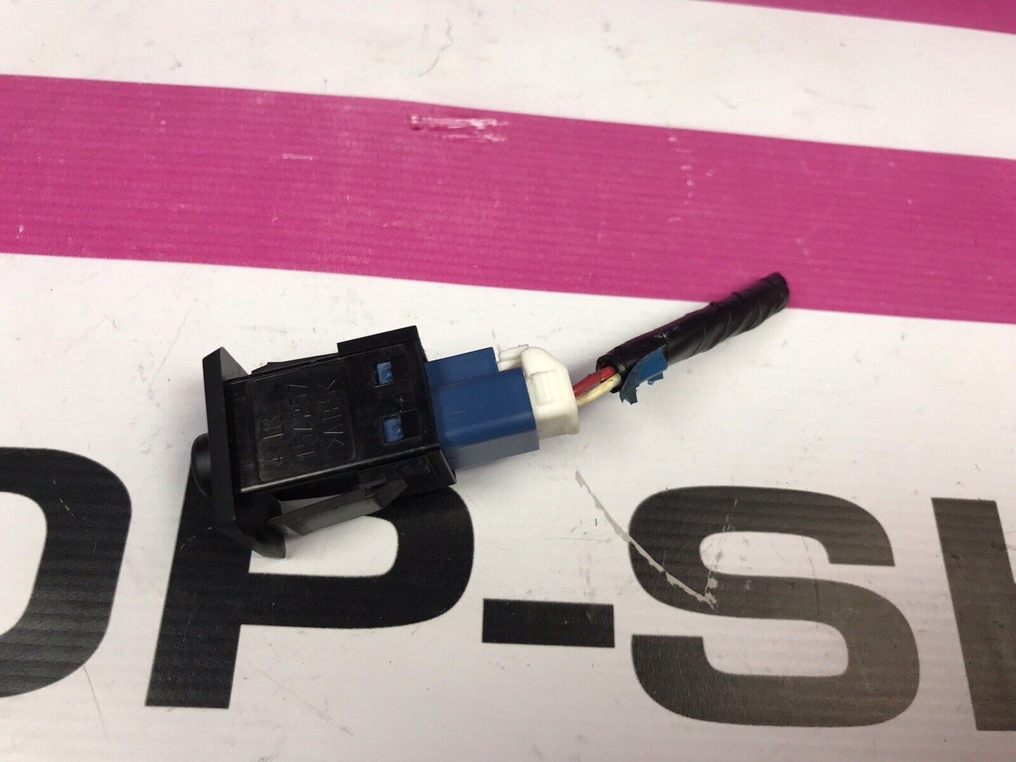 Trunk Opener/Cancel Switch Subaru Legacy 10-14 83201AJ000