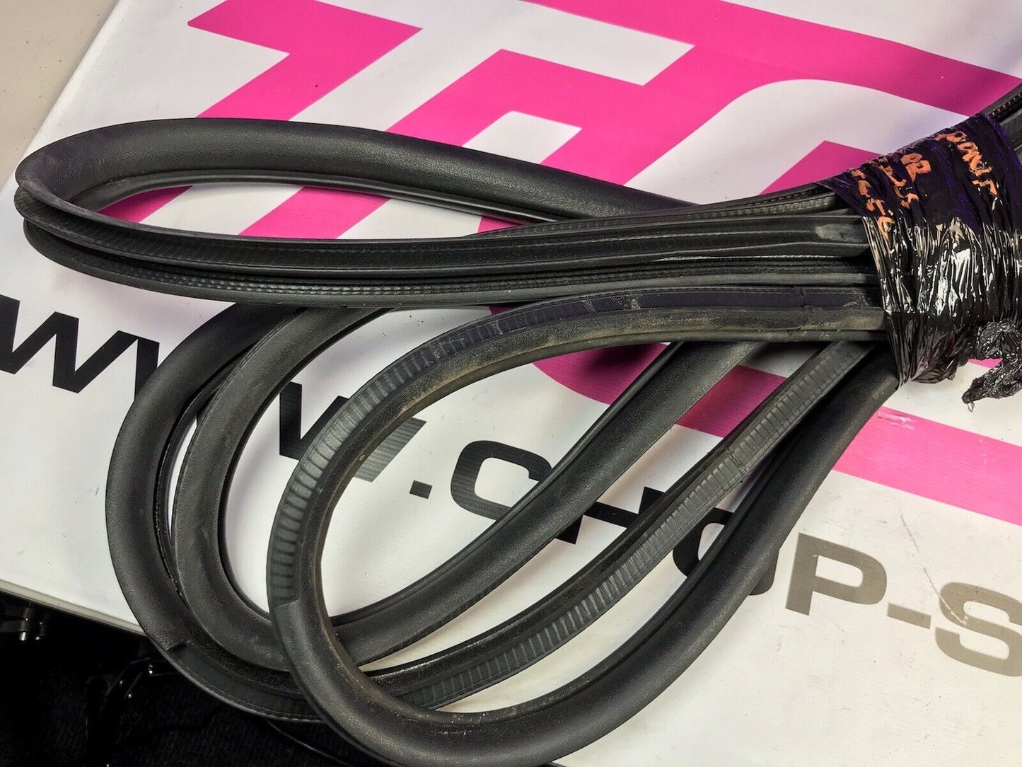 OEM Front Door Weatherstrip Set 10-14 Subaru Legacy 63571AJ01BVH 63571AJ00BVH