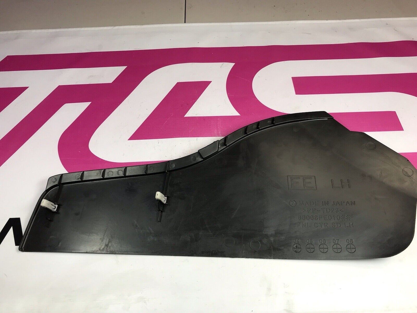 2005-2007 Subaru Impreza WRX/STi Center Console Trim LH 66068FE010
