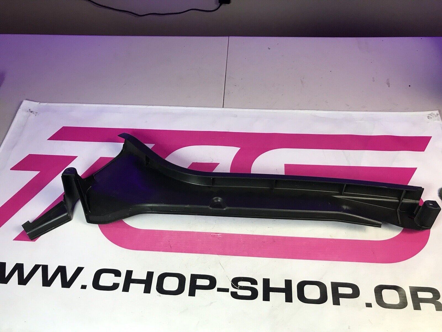 2004-2007 Subaru Impreza WRX/STI Door Sill Trim Rear Right 94043FE000