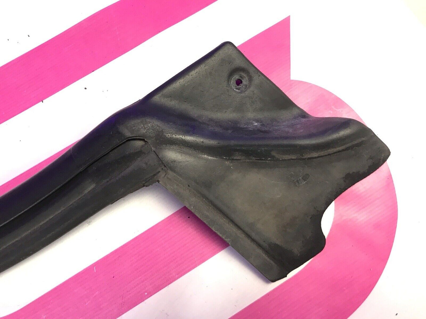 02-07 Subaru Impreza Sedan Passenger RH Door Trim Seal B Pillar Exterior