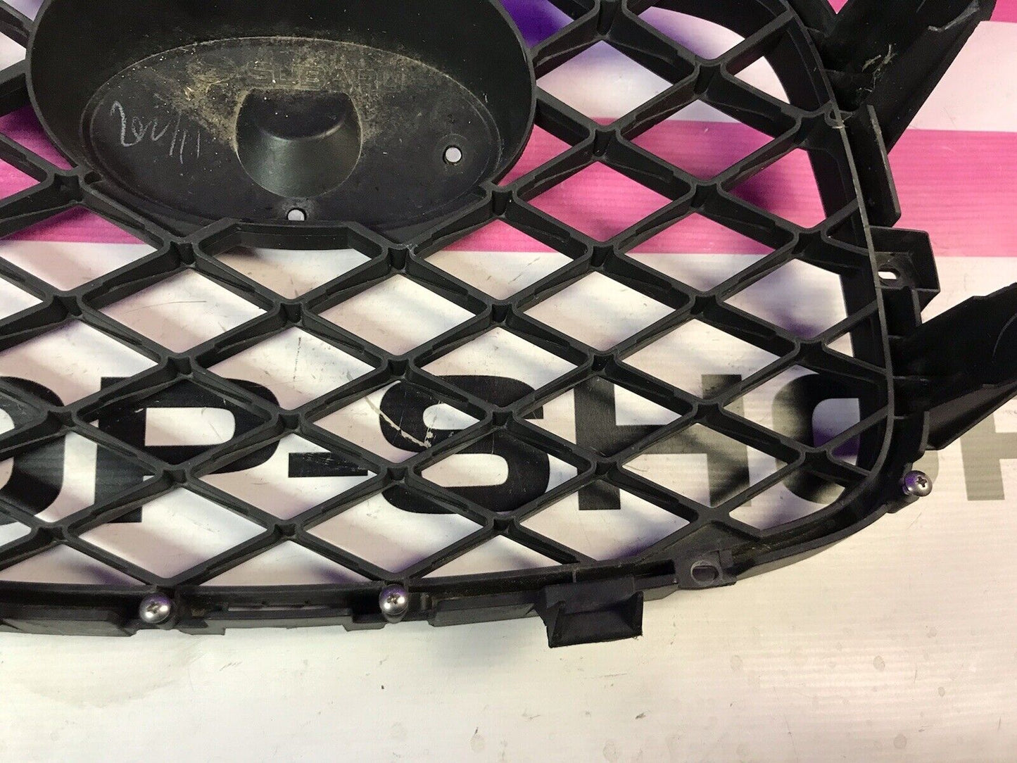 06-07 Subaru Impreza WRX STi OEM Center Grille Piece w/Emblem 91121FE231