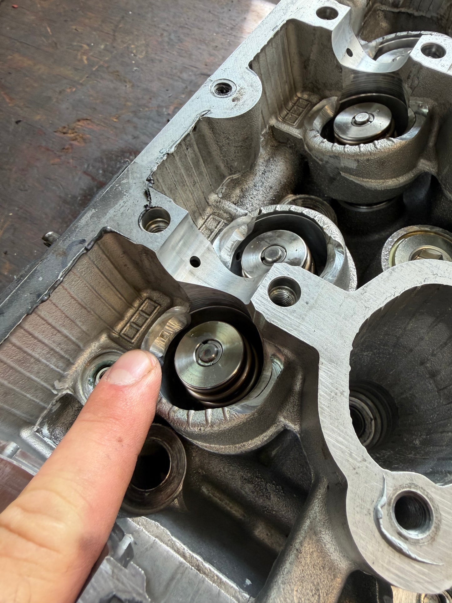 BUILT & cammed Subaru STi and wrx cylinder heads for IAG 950 14 mm drilled kelford r-199-d cams FERREA + 1 mm valves