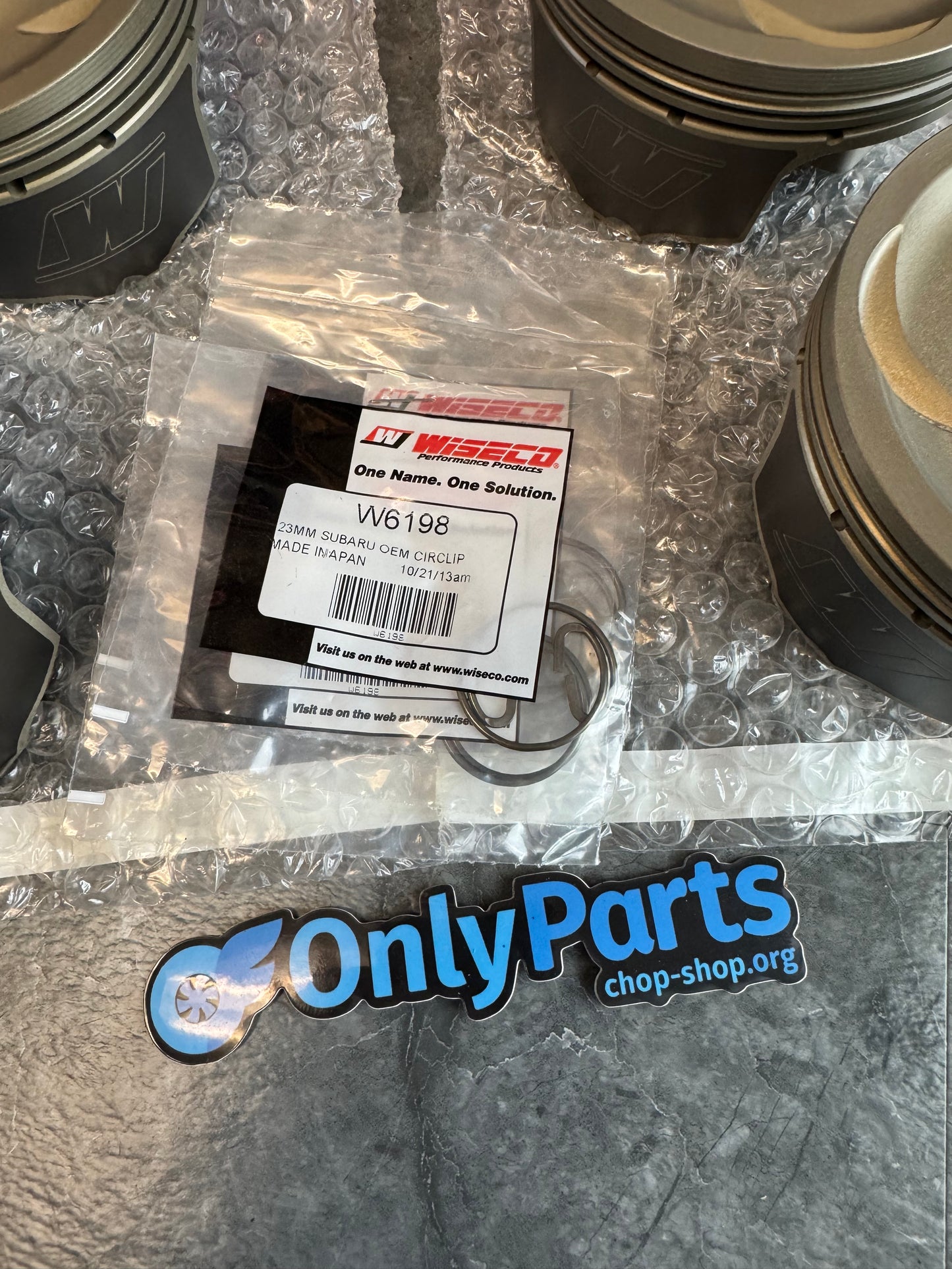 Wiseco Subaru EJ255 EJ257 Custom 99.75 Pistons With Wrist Pin And Retainers Set Of 4