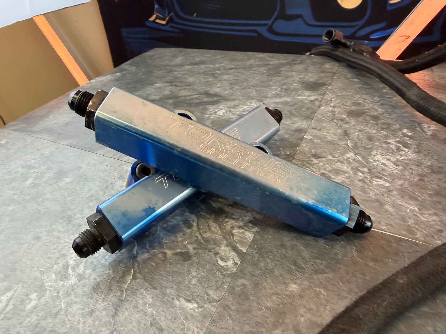 Torque solutions billet top feed fuel rails for Subaru STi & wrx w/ lines and areomotive a 1000 fuel pressure regulator