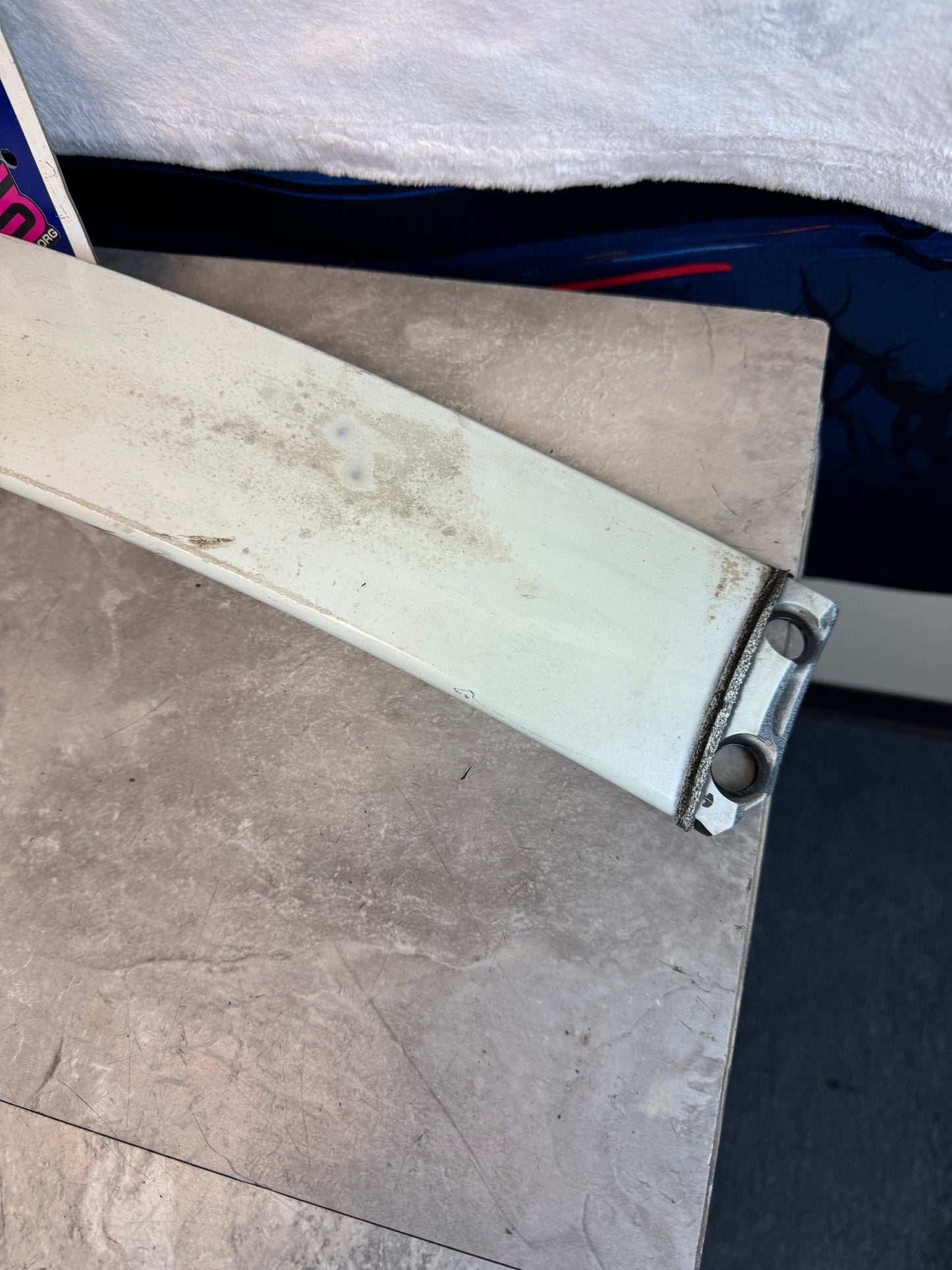 2002-2007 Subaru WRX STi OEM Rear Roof Spoiler Wing Center Spoiler (Strut Room)