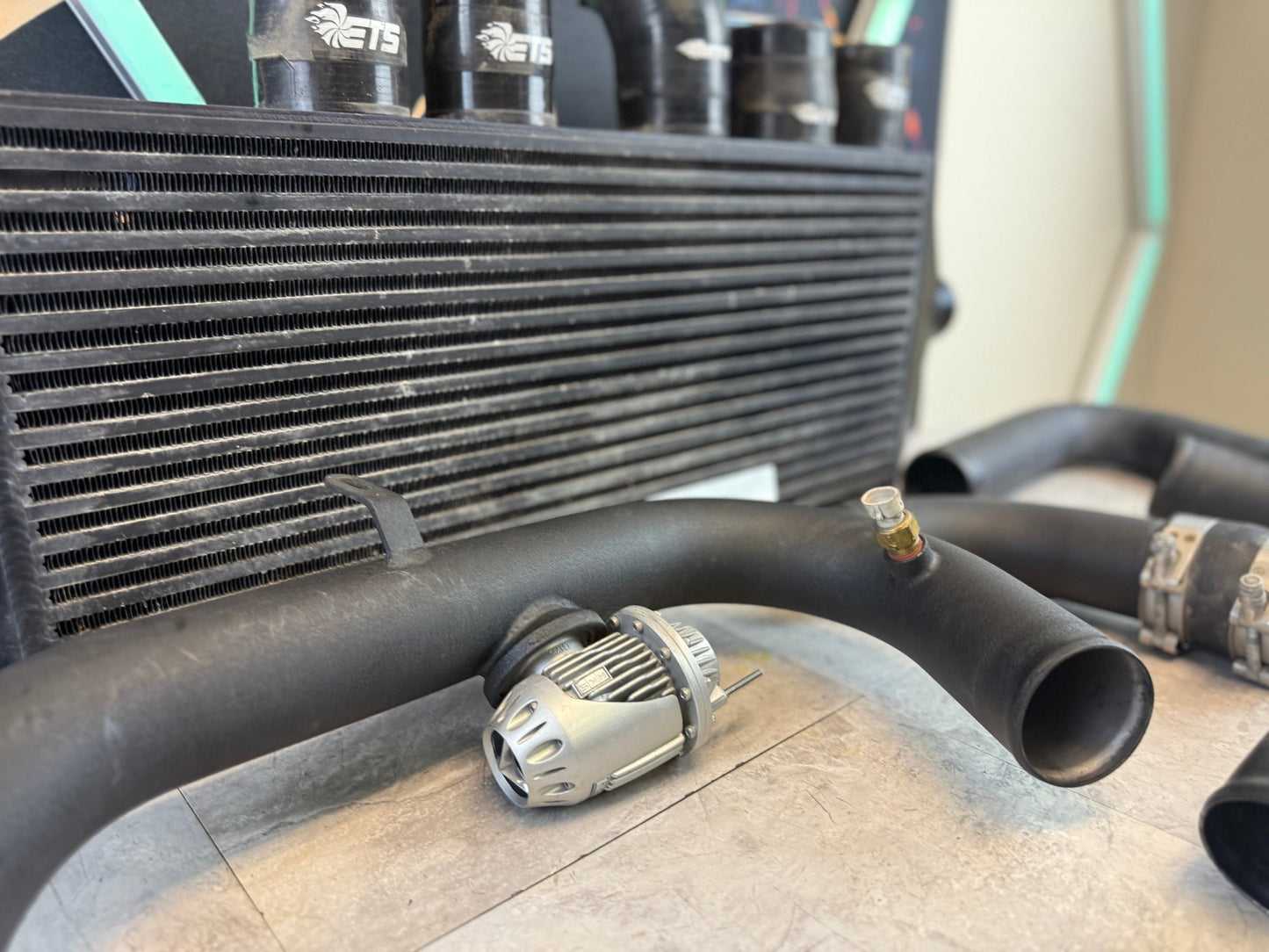 ETS extreme turbo systems FMIC kit 3.5” core 2015-2021 Subaru STi ej257 w/ hks bov