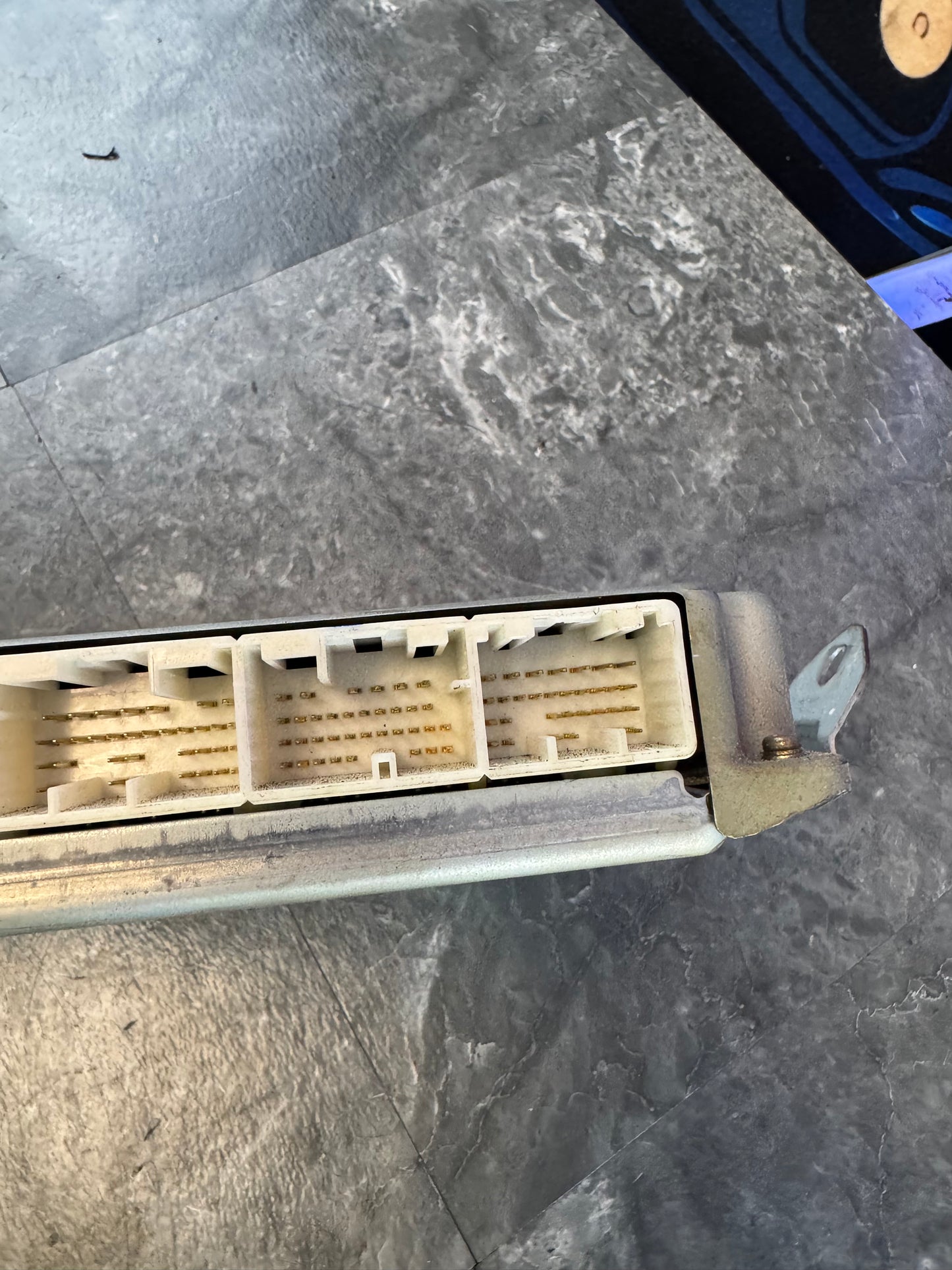 2005 Subaru Impreza WRX STi OEM ECU Engine Computer Module ECM 22611AJ930