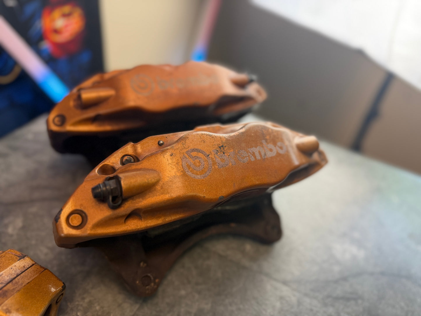 Subaru STi 2004 - 2007 STi oem authentic gold brembo brake calipers ( wrx swap ) NEED REPAIRED