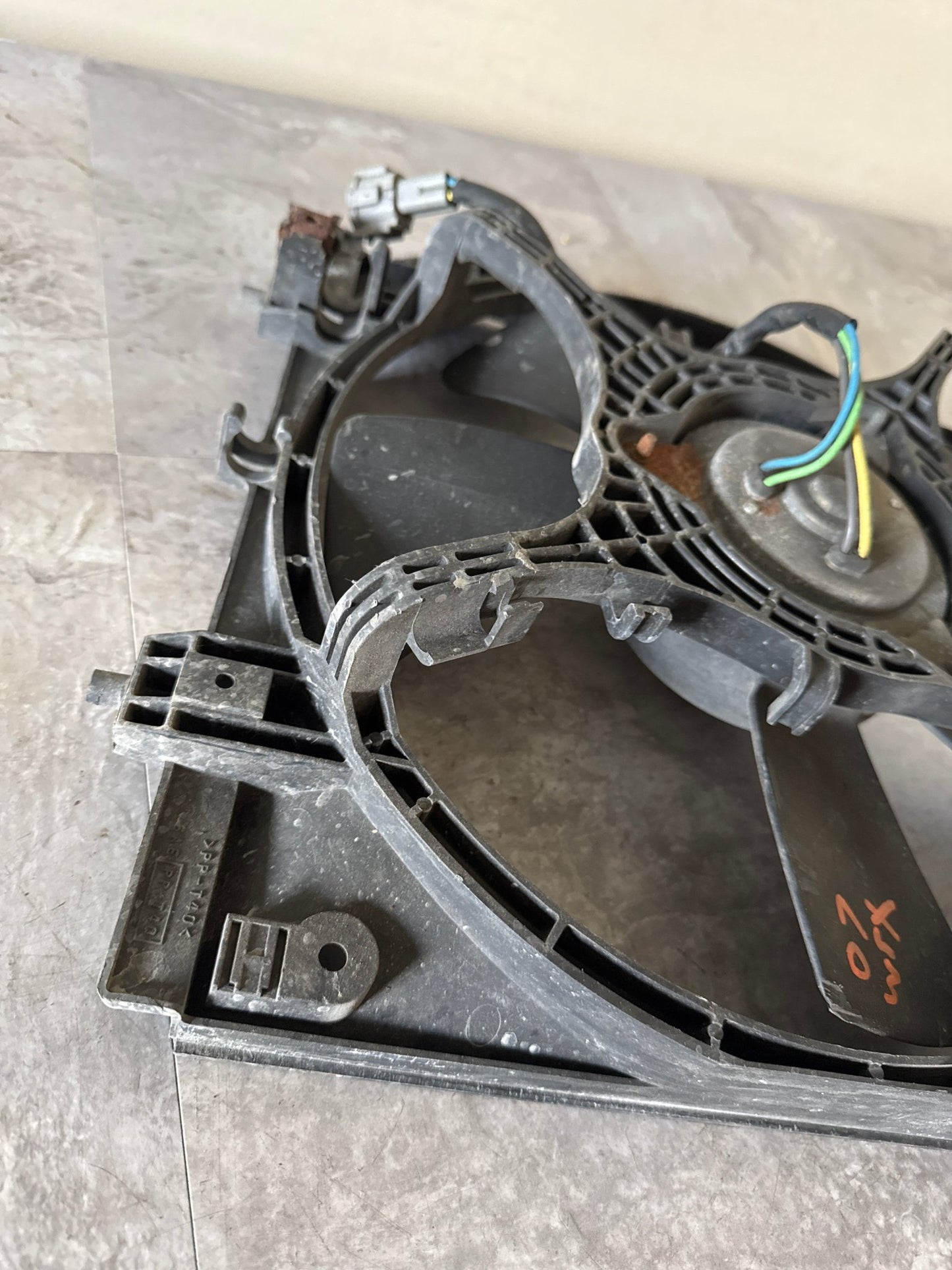 2004-2007 SUBARU WRX & STI RADIATOR COOLING FAN ASSEMBLY OEM