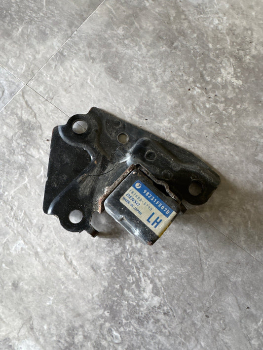 2004-05 Subaru 98231FE070 Sensor Assembly Air Bag Front LH
