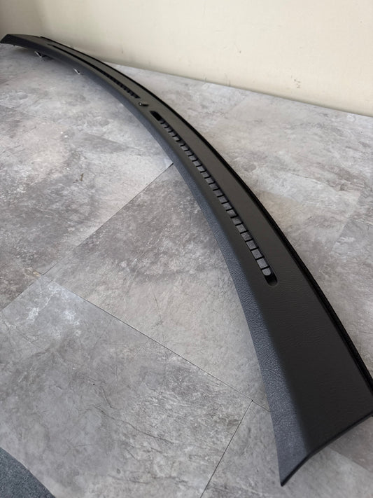 2004-2007 Subaru Impreza WRX STi OEM Interior Front Dash Defrost Vents Trim (2)