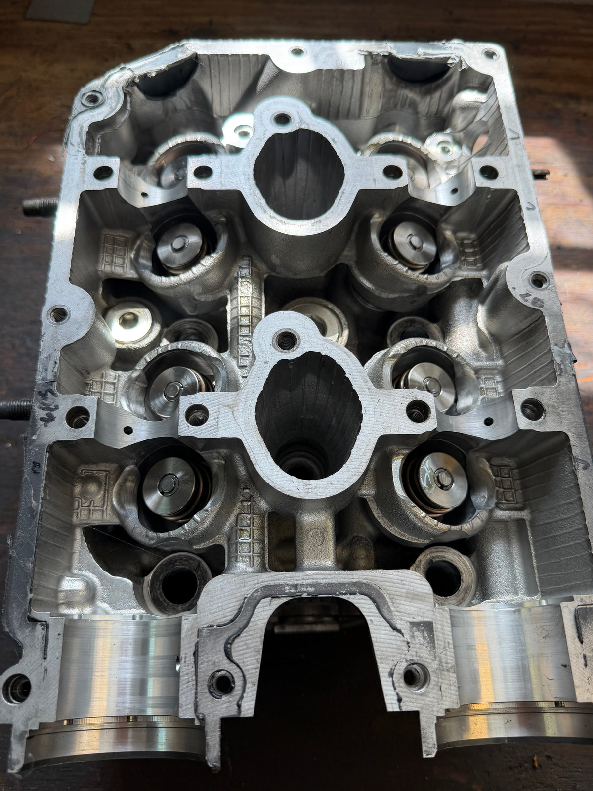 BUILT & cammed Subaru STi and wrx cylinder heads for IAG 950 14 mm drilled kelford r-199-d cams FERREA + 1 mm valves