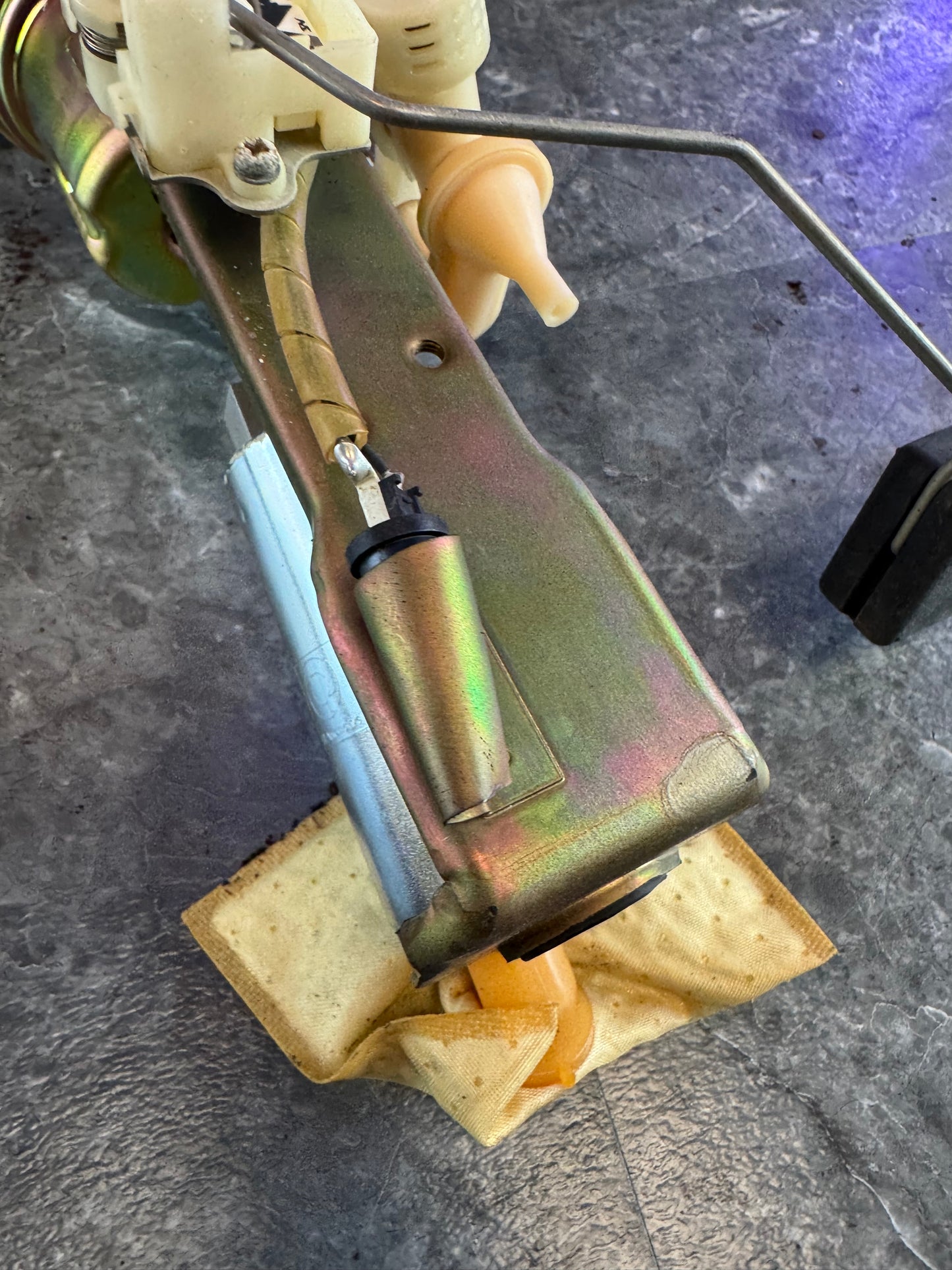 2004-2007 Subaru WRX STi OEM Fuel Hanger Sending Unit With Walbro 255 Fuel Pump