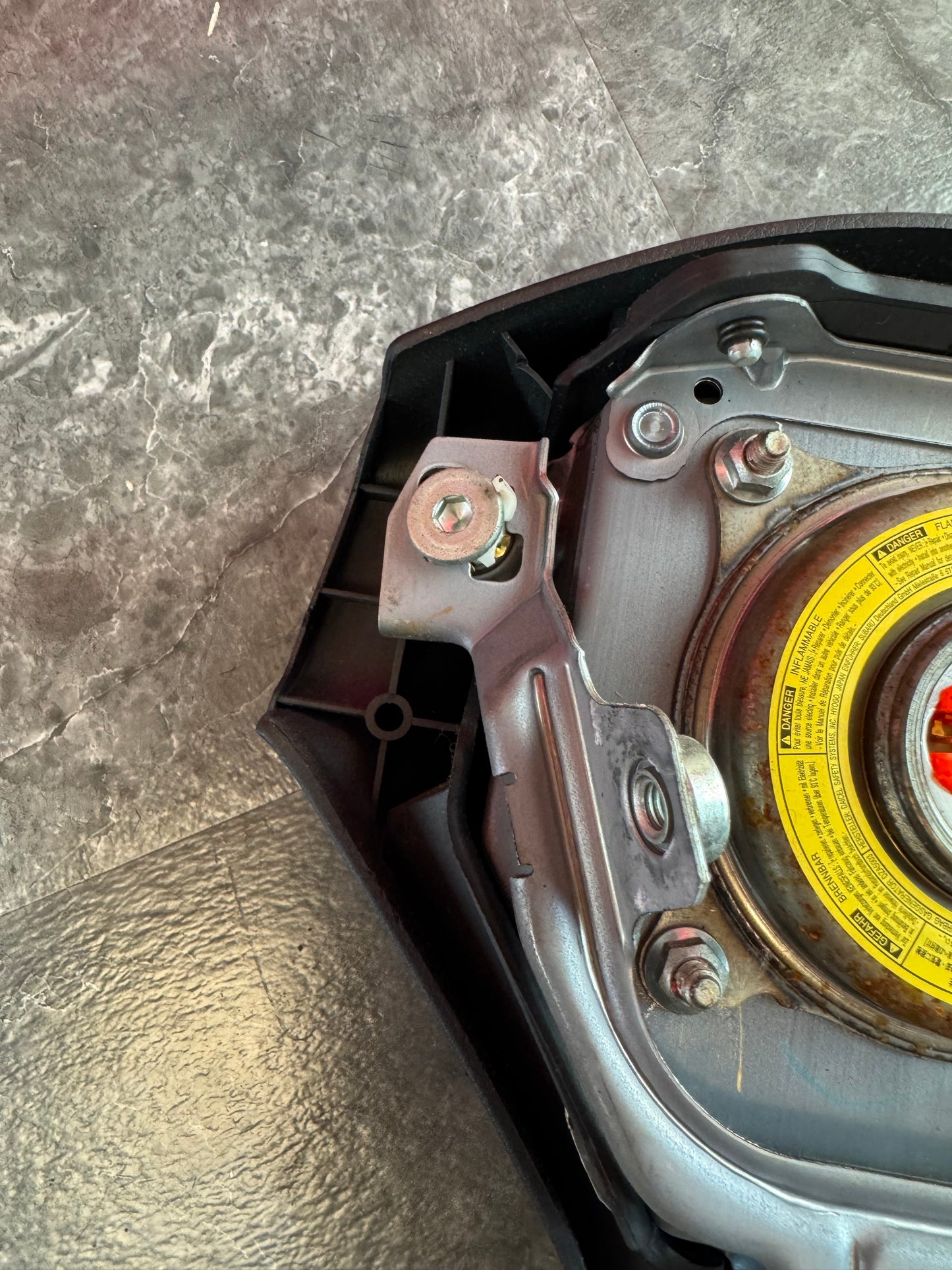 2005-2007 Subaru WRX Steering Wheel Airbag Assembly
