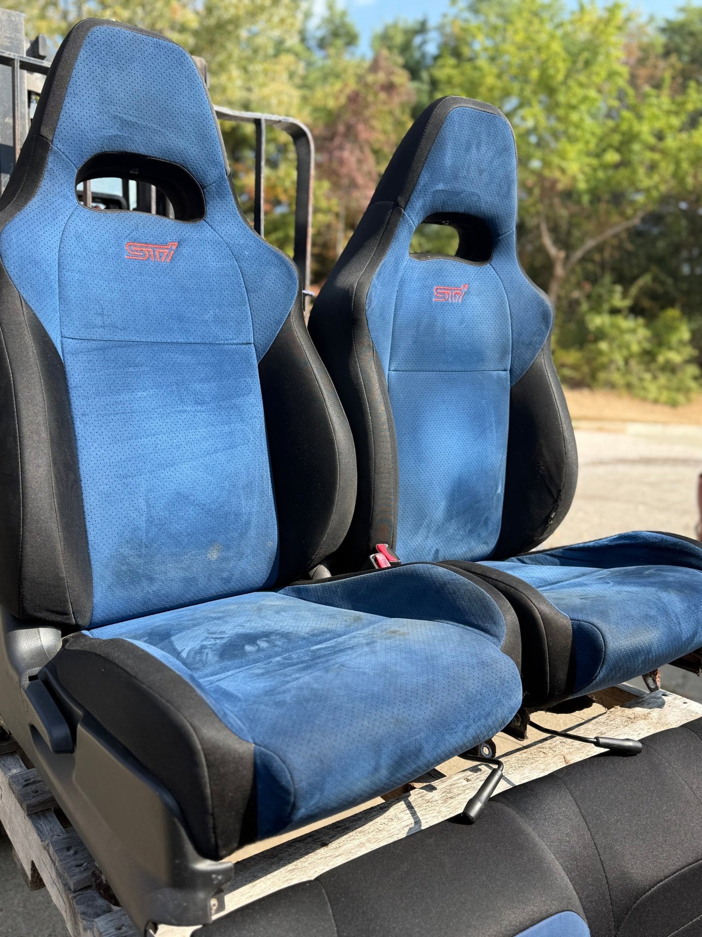 2004 Subaru STi oem alcantara blue front and rear seats 2002-2007 wrx & Impreza