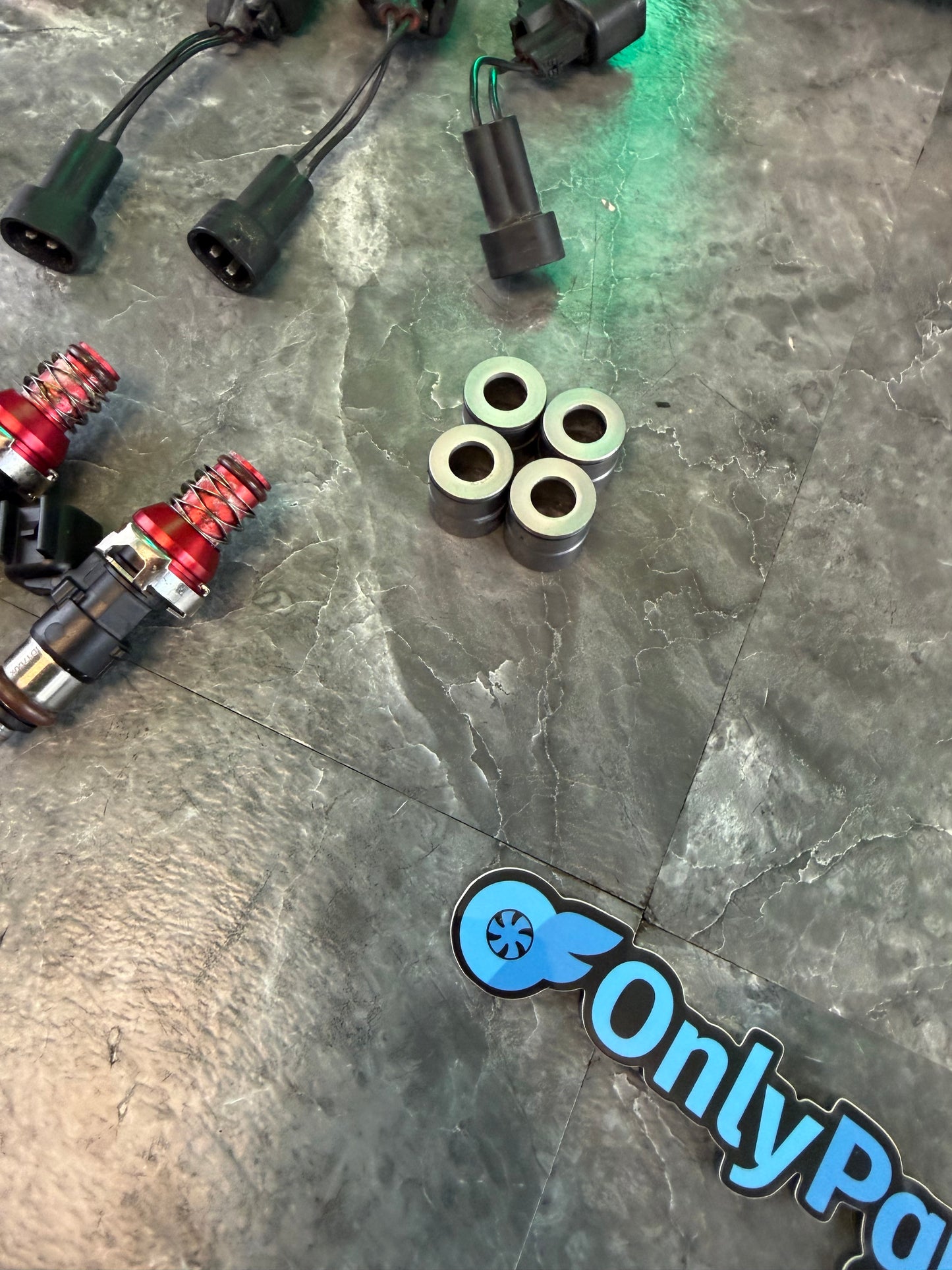 ID 1700 X XDS Subaru STi & wrx top feed fuel injectors flex fuel w/ 14 mm caps / plug & play