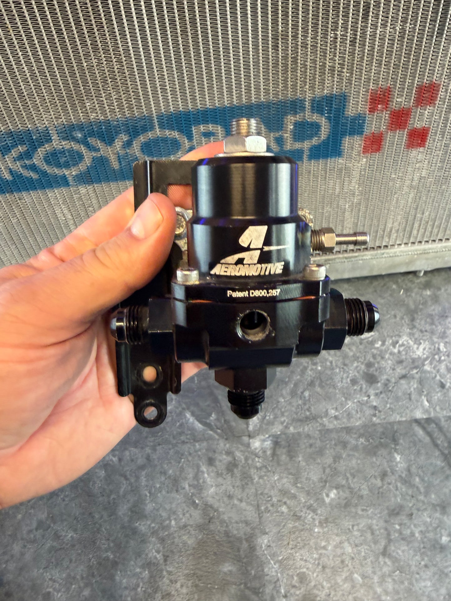 Aeromotive Fuel Pressure Regulator With Gauge AN6 Fittings And Bracket