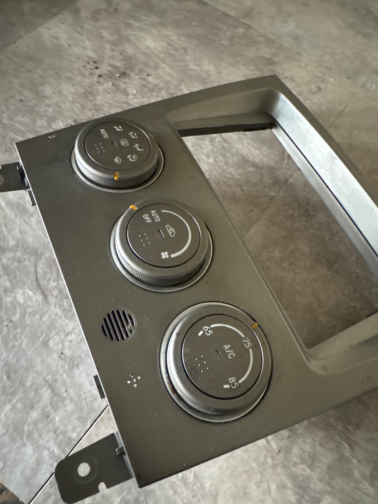 OEM 2004-2007 Subaru Impreza Radio HVAC Trim Dash Panel Bezel Saab 9-2x