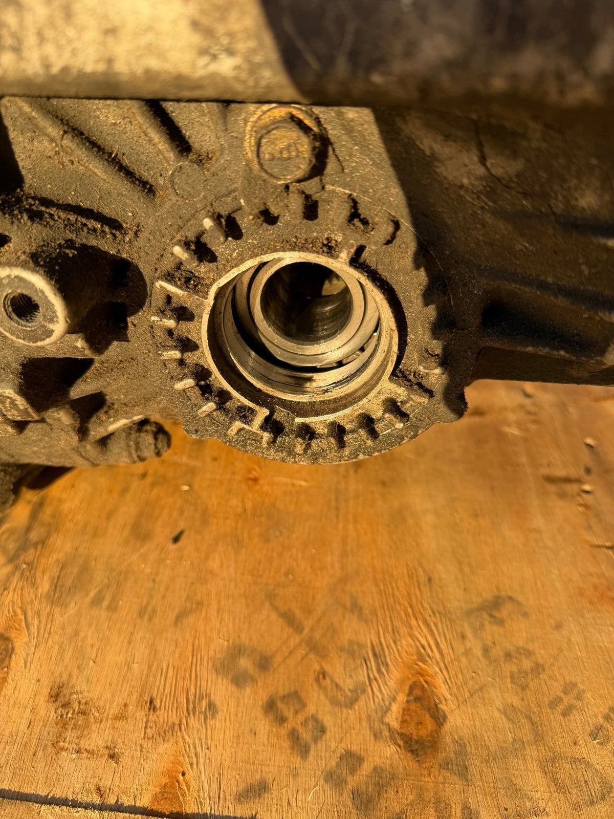 * CORE * 2004 Subaru STi 6 speed manual AWD DCCD gearbox transmission 3.9 ( needs front differential replaced )