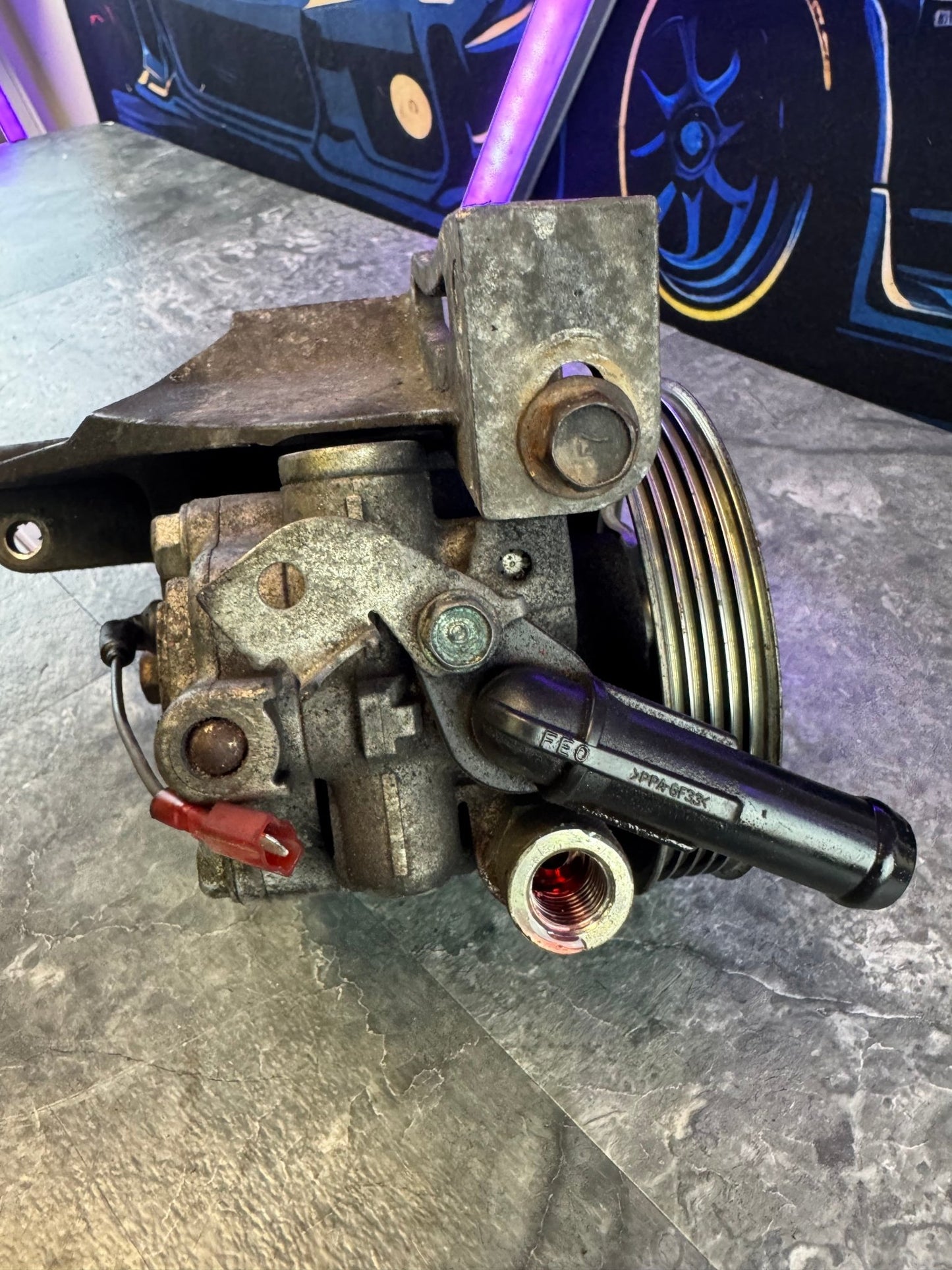 2004-2007 Subaru Impreza WRX STi OEM Power Steering Pump with Mount