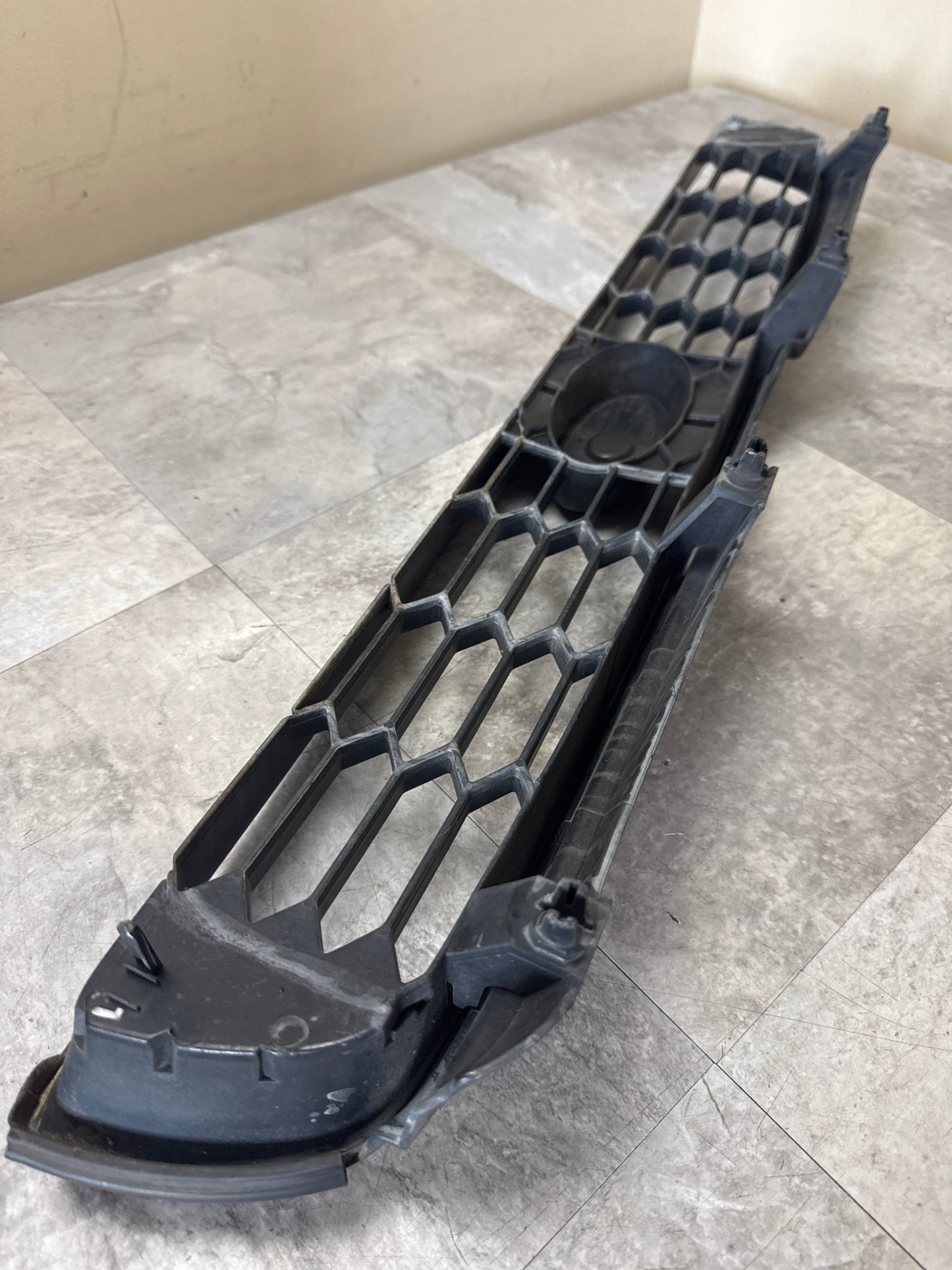 2002-2003 Subaru WRX Front Grille OEM Assembly (JDM Impreza Badge)