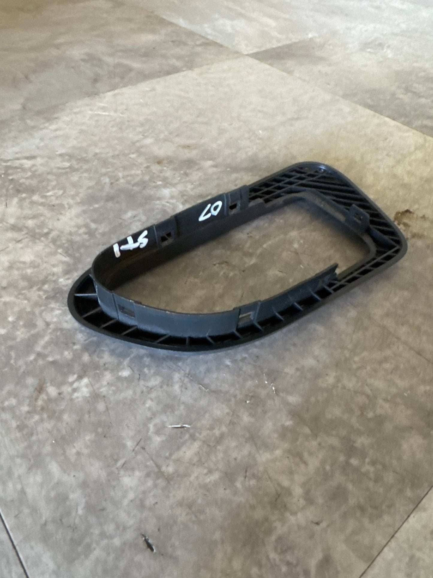 2005-2007 Subaru Impreza STi OEM Rear Left Interior Door Handle Trim (3)