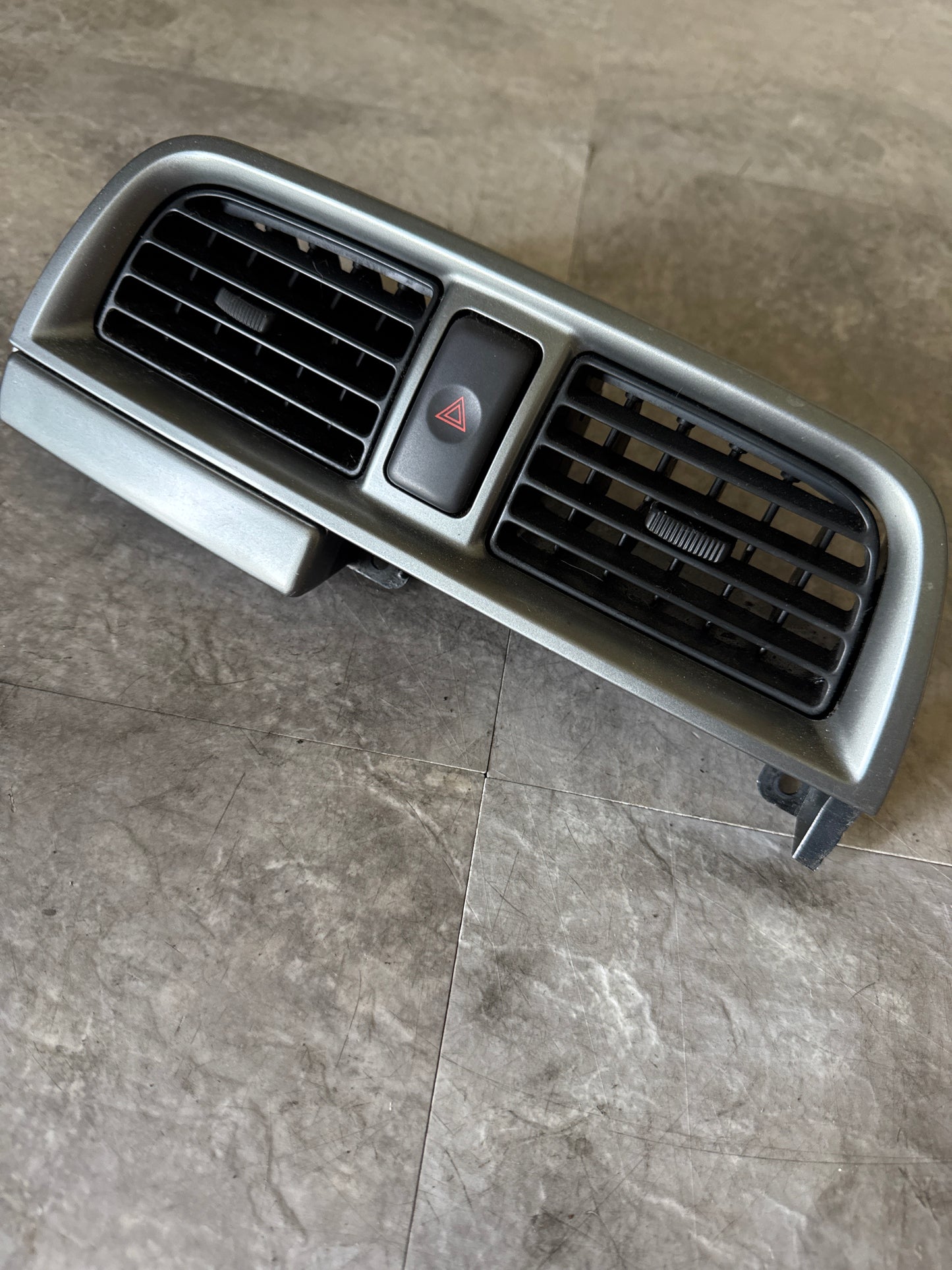 2002-2004 Subaru Impreza WRX OEM Center Dash Vent w/ Hazard Button (04)