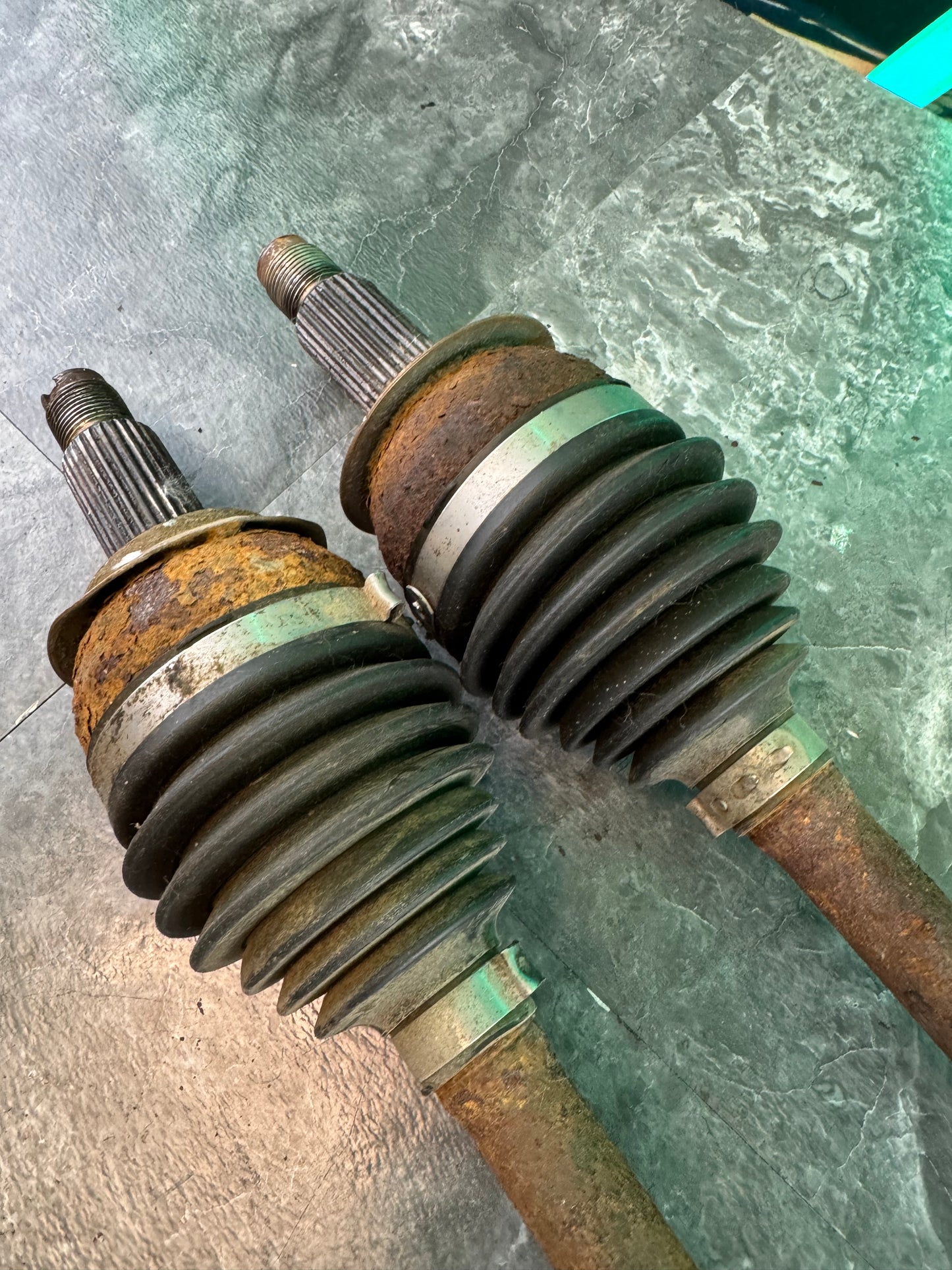 2006-2007 Subaru Impreza WRX OEM Front Axle Pair LH RH