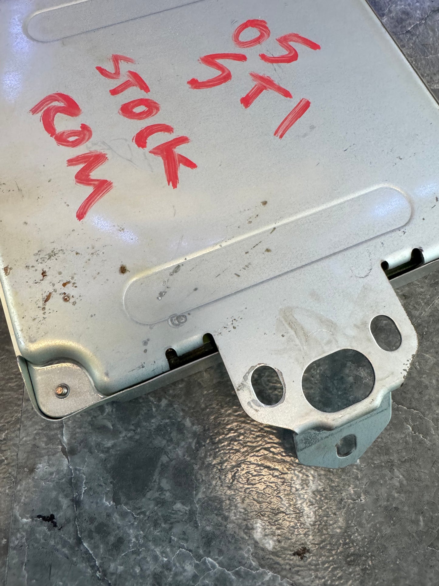 2005 Subaru Impreza WRX STi OEM ECU Engine Computer Module ECM 22611AJ930