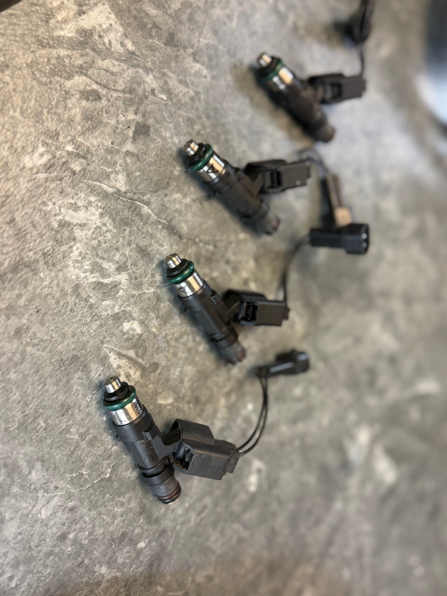 ID 1000 CC top feed injectors Subaru STi & wrx Cobb tuning INJECTOR DYNAMICS