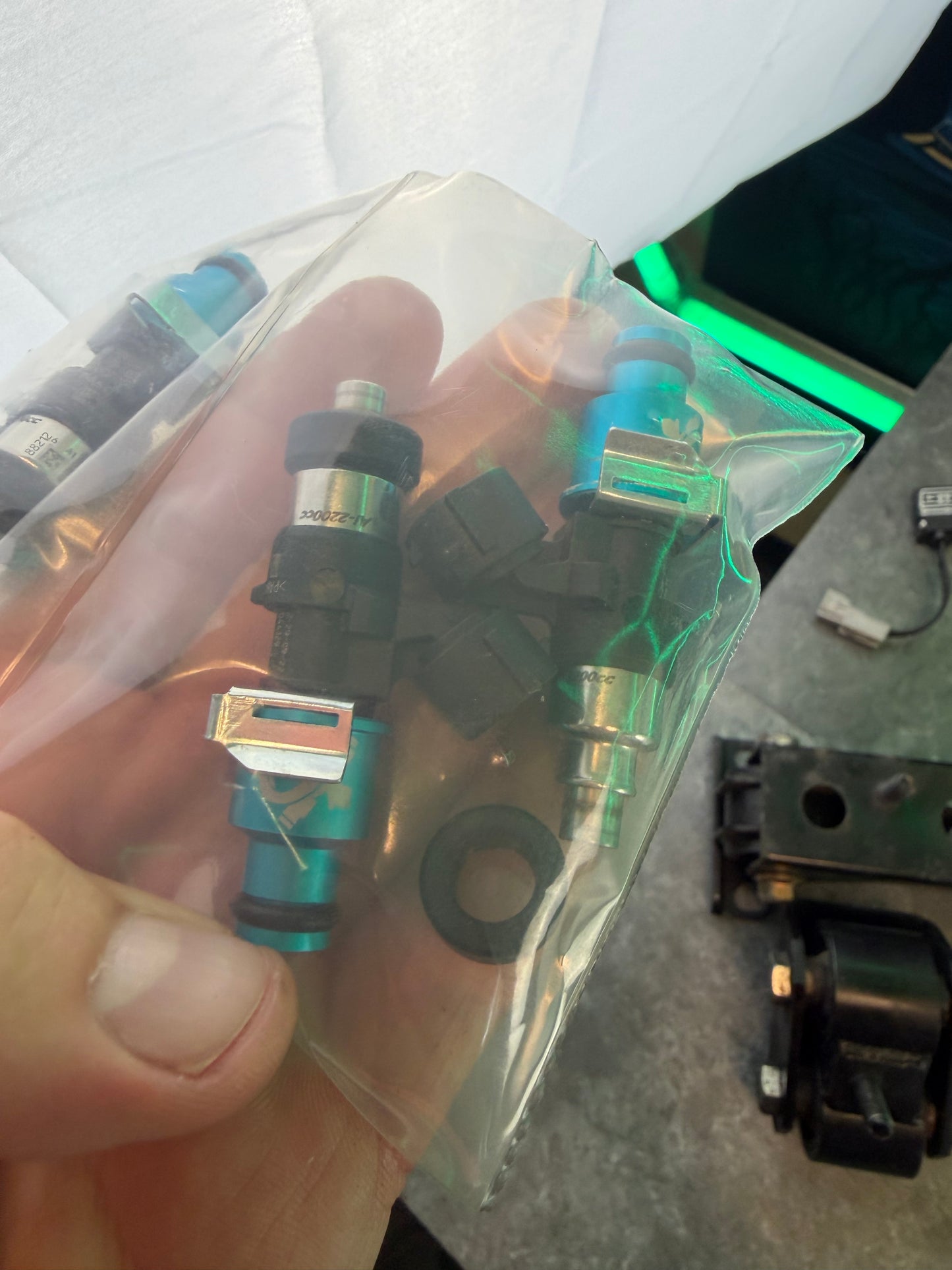 ALPHA injectors Subaru STi & wrx top feed fuel injectors E85 2150 2200 CC tested & cleaned